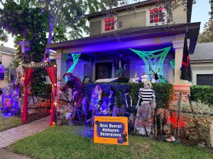 Lake Sawyer South - Halloween Decoration Contest Winner